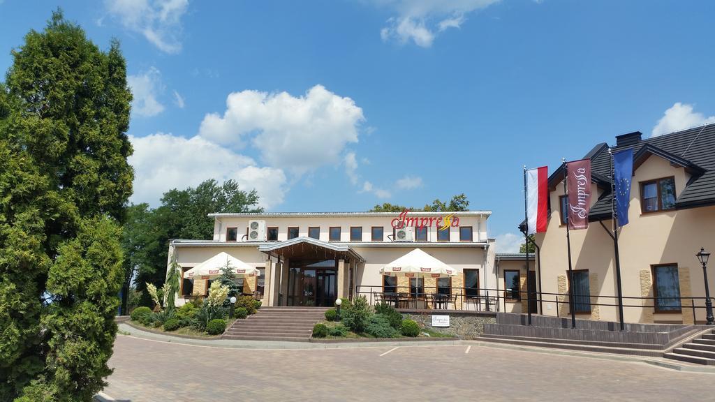 Hotel Impressa Niedrzwica Duża Exteriör bild