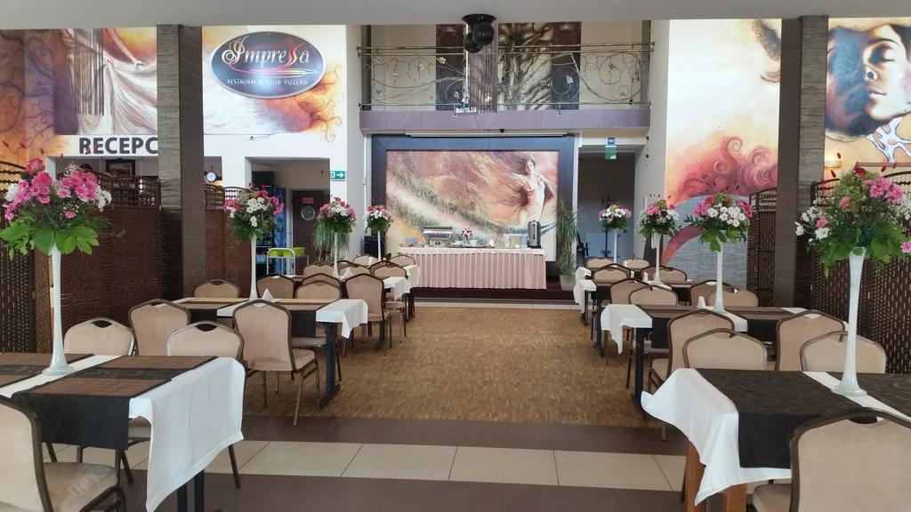Hotel Impressa Niedrzwica Duża Exteriör bild
