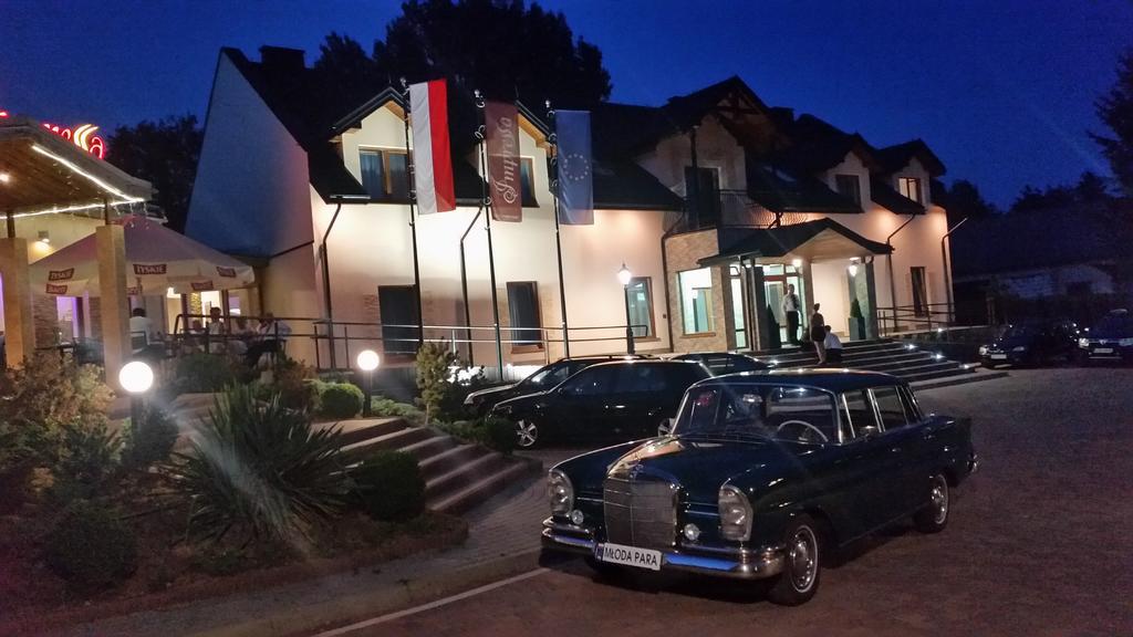 Hotel Impressa Niedrzwica Duża Exteriör bild